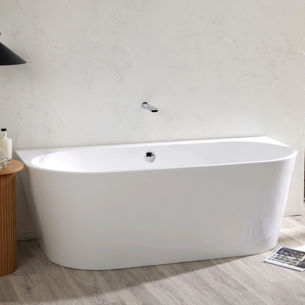 close up of avoriaz 1700mm bath with round overflow in bathroom sb206